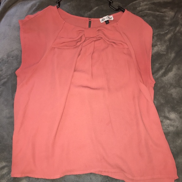 Peach blouse - Picture 2 of 2
